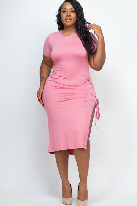 Plus size Ruched Short Sleeve Midi Dress